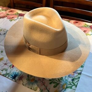 Wyeth Tan Wool Hat w/ribbon accent. Perfect accent for your outfit! 100% wool.